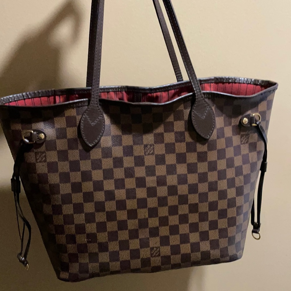 LV Neverfull MM Handbag
